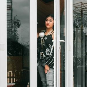 Meet your Posher, Avisha